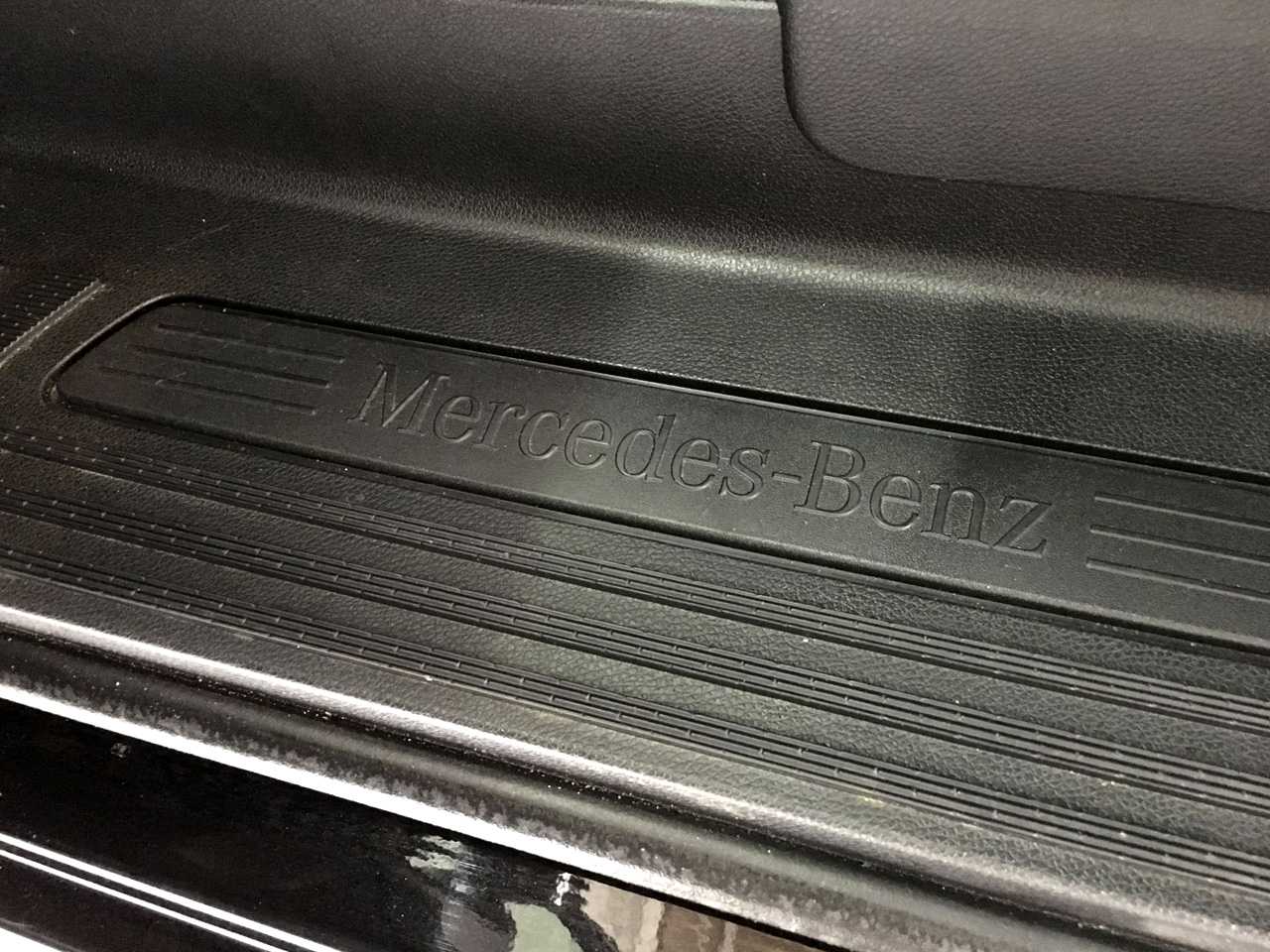 Mercedes Benz footrest