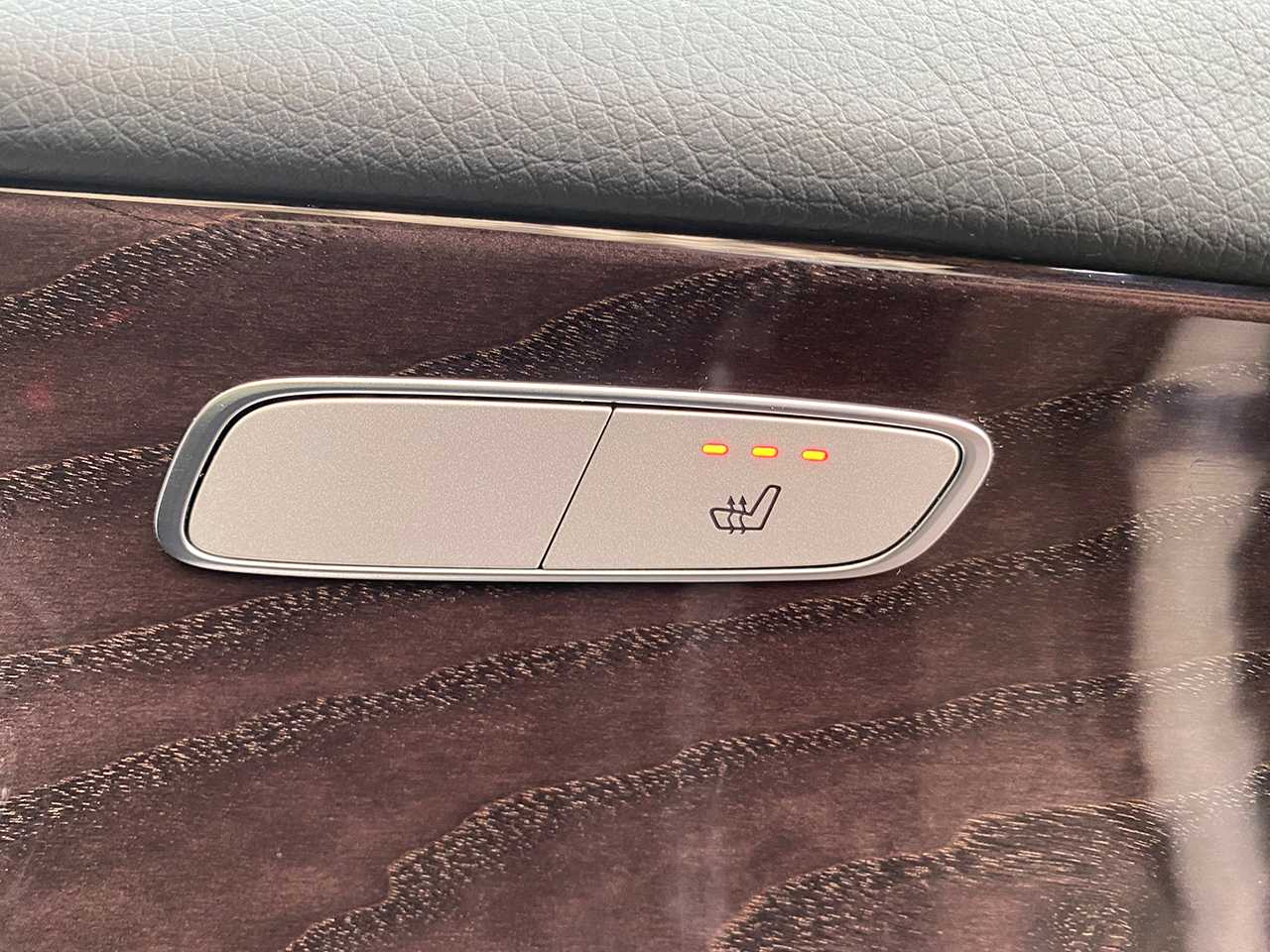 Mercedes benz E-Class seat adjustment button